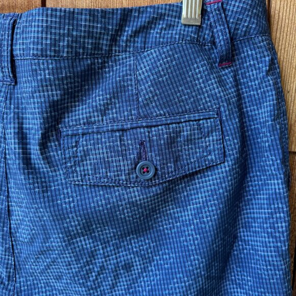 EUC Tommy Bahama Blue Cayman Geo De Mayo 9-Inch Hybrid Board Shorts in Men's 34 - Picture 11 of 14